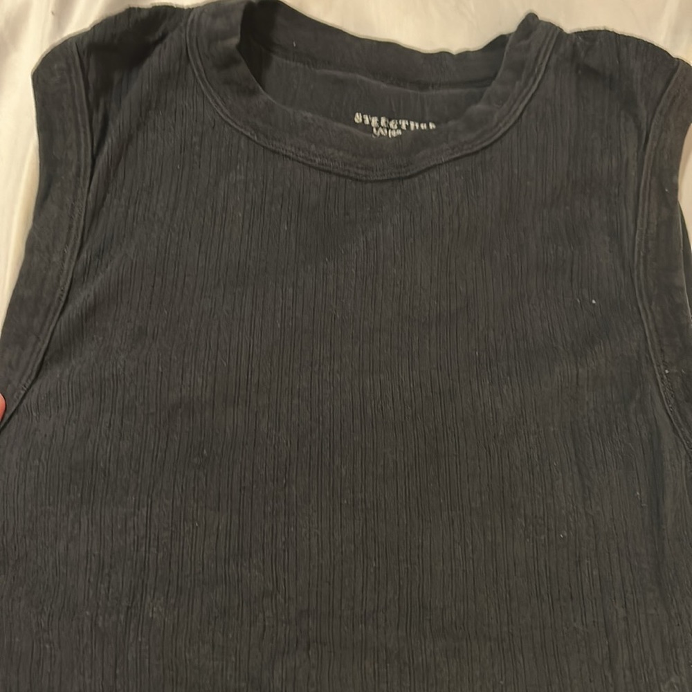Structure Black Tank - Picture 2 of 3